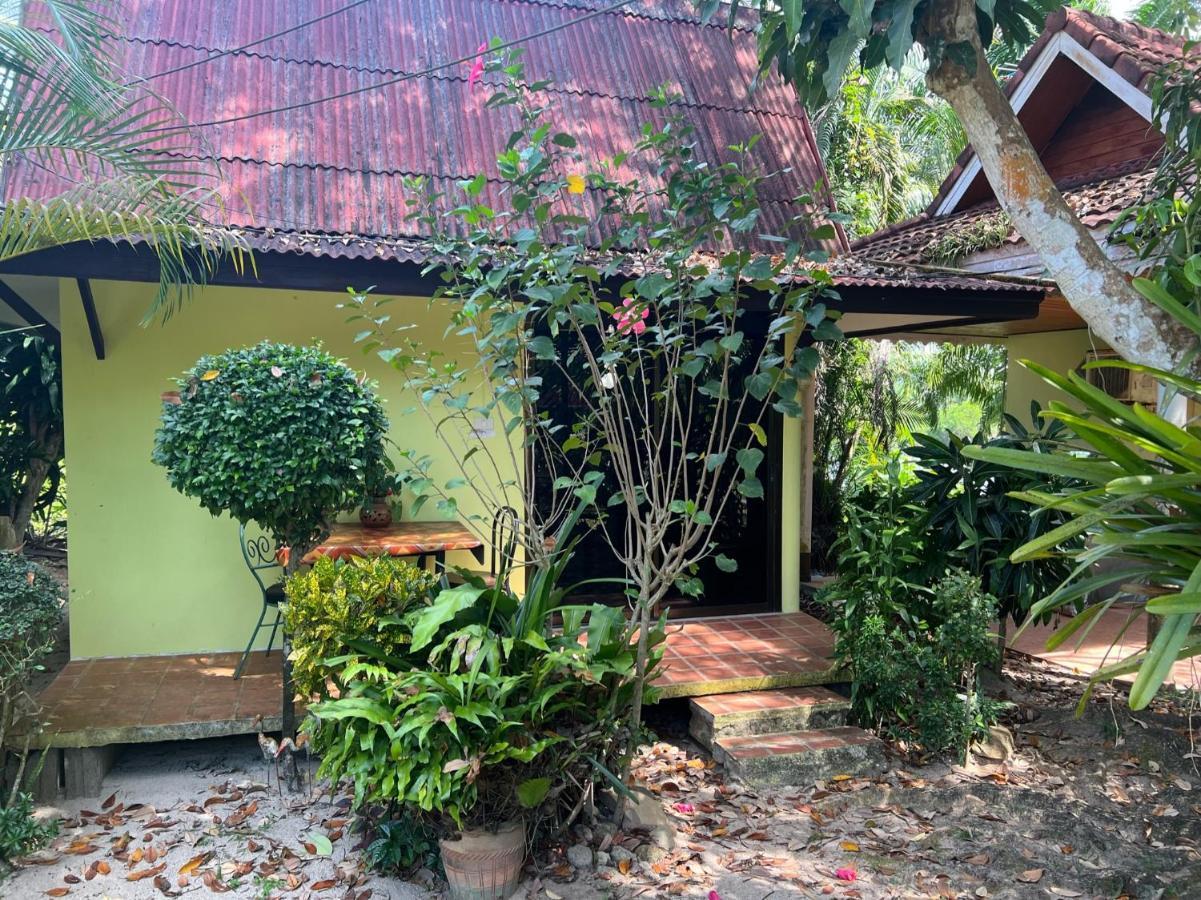 Garden Bungalow Resort ท้ายเหมือง ภายนอก รูปภาพ